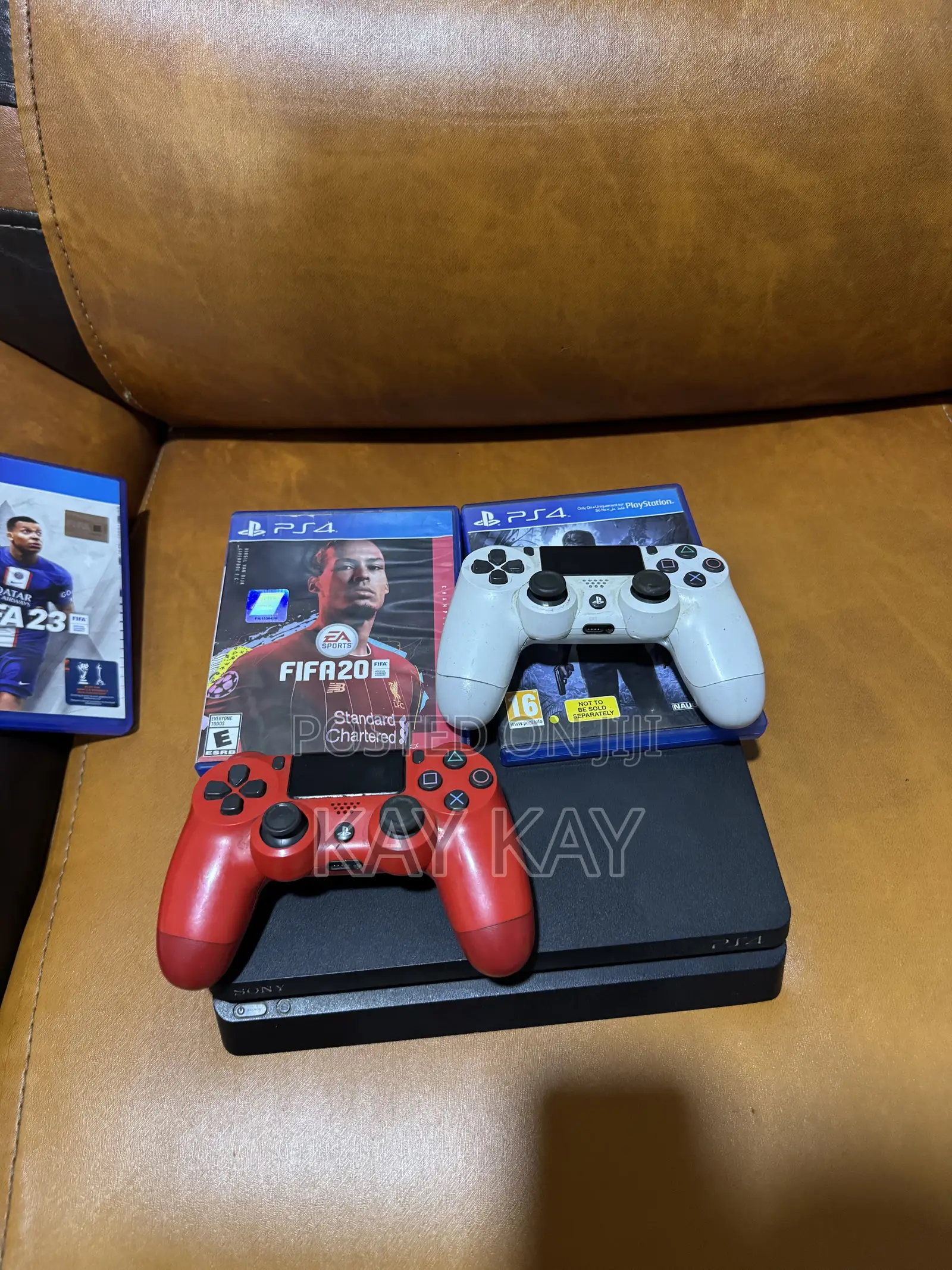 PS 4 Slim Console With 3 CDs 2 Controllers