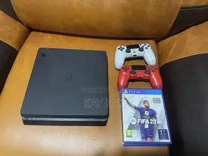 PS 4 Slim Console With 3 CDs 2 Controllers