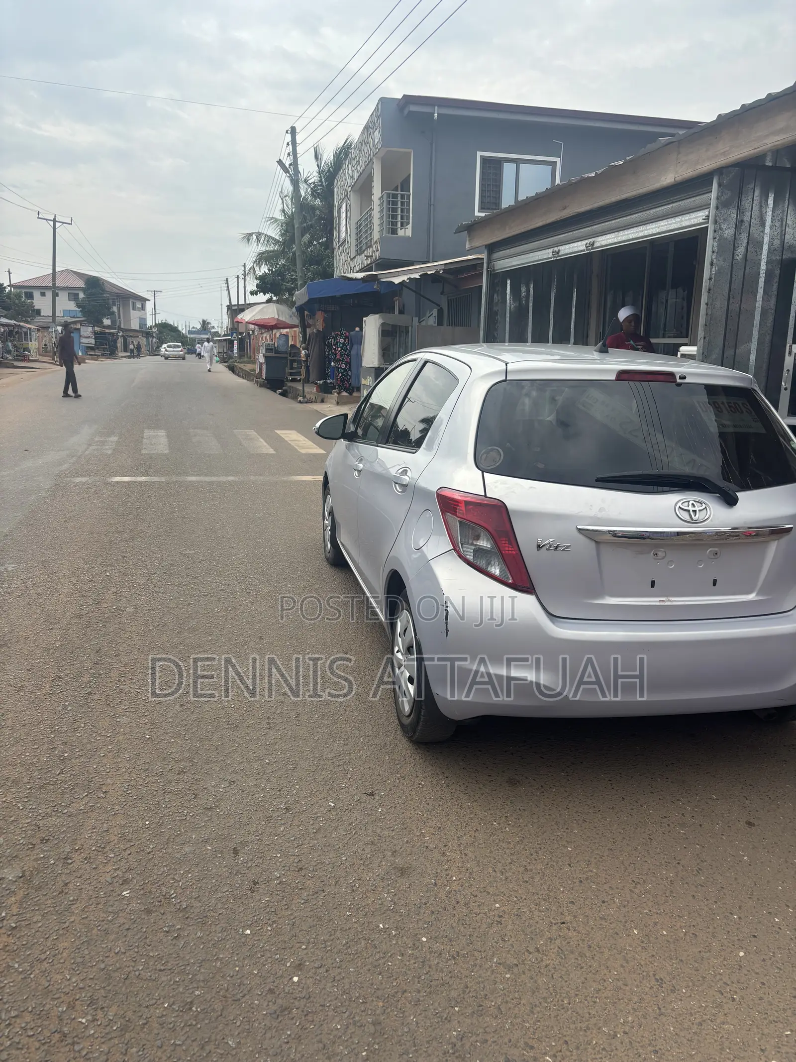 Toyota Vitz 1.3 AWD 3dr 2013 Gray