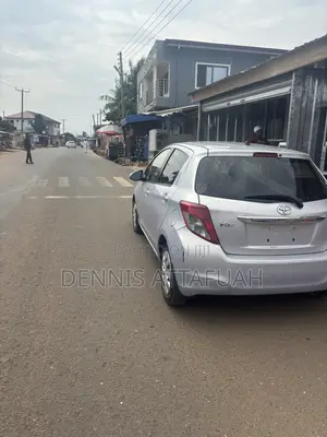 Toyota Vitz 1.3 AWD 3dr 2013 Gray