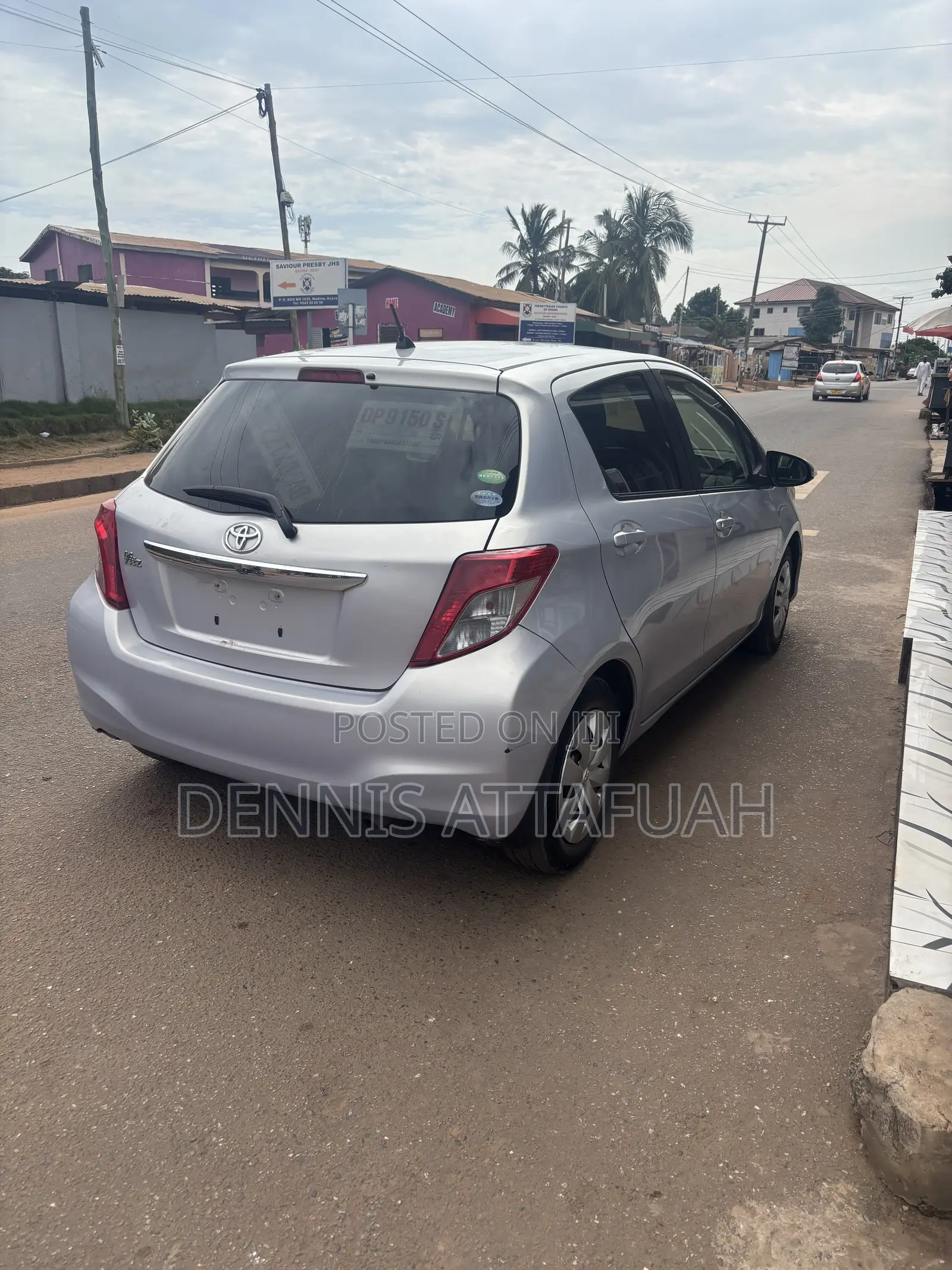 Toyota Vitz 1.3 AWD 3dr 2013 Gray
