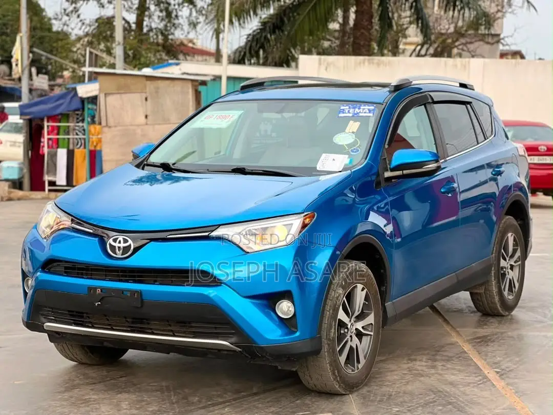 Toyota RAV4 XLE AWD (2.5L 4cyl 6A) 2016 Blue