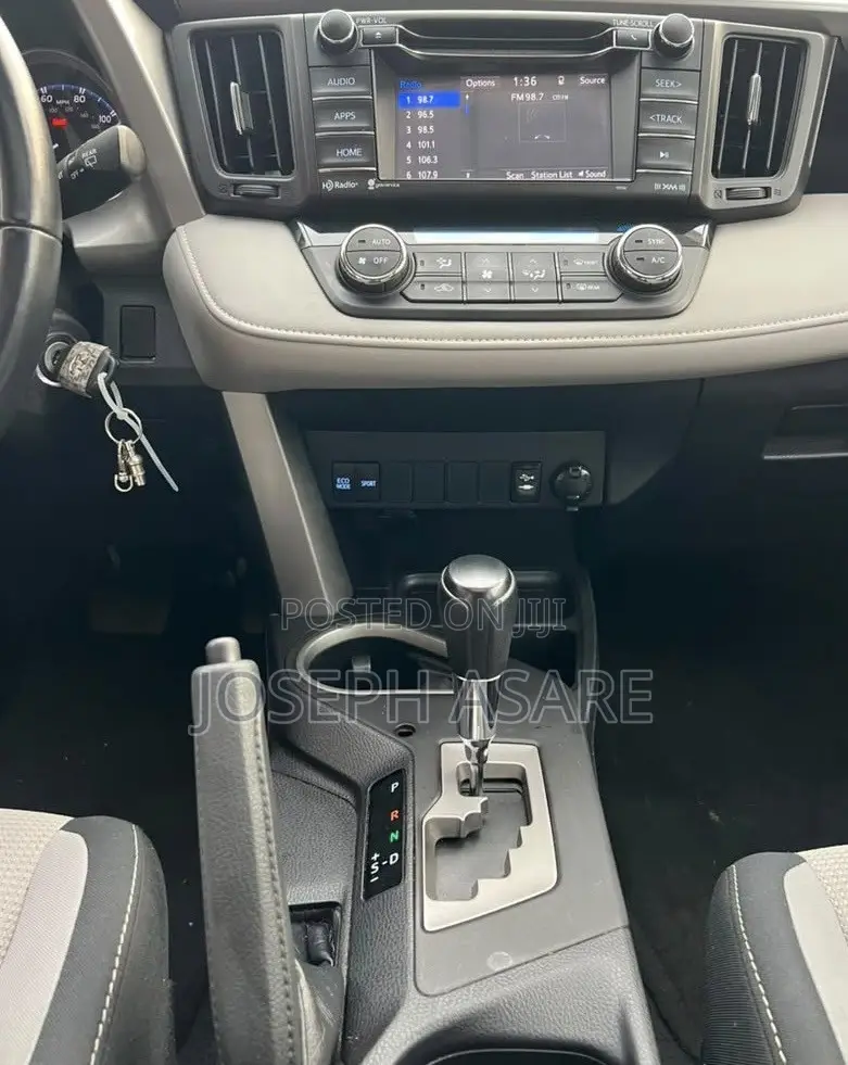 Toyota RAV4 XLE AWD (2.5L 4cyl 6A) 2016 Blue