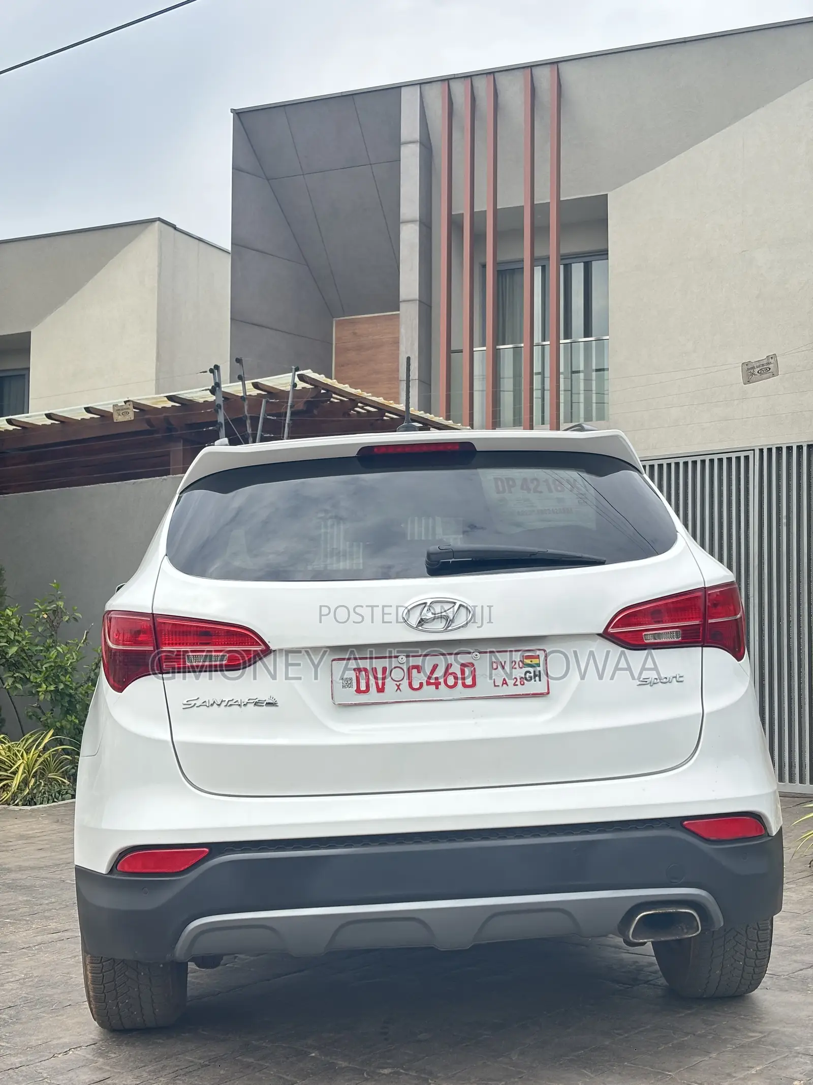Hyundai Santa Fe SE AWD 2016 White