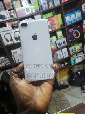 Apple iPhone 8 Plus 64 GB White
