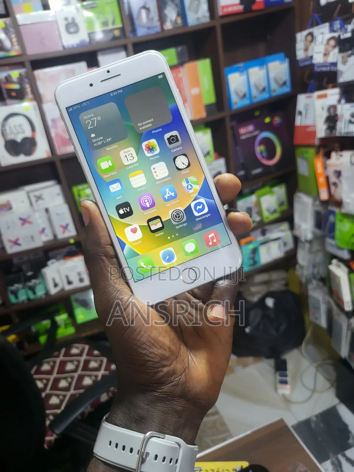 Apple iPhone 8 Plus 64 GB White