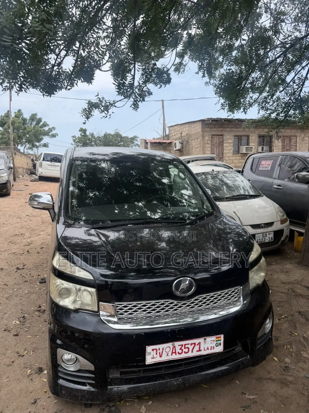Toyota Voxy V 4WD 7-Seater 2012 Black