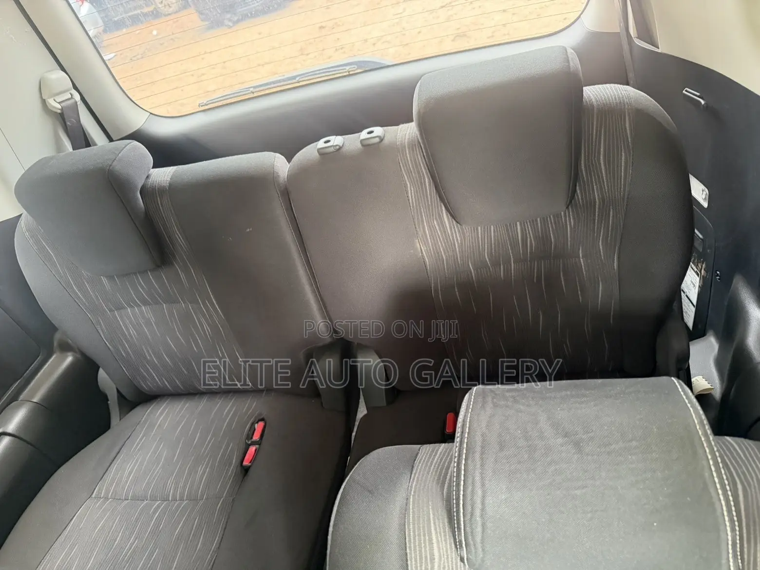 Toyota Voxy V 4WD 7-Seater 2012 Black