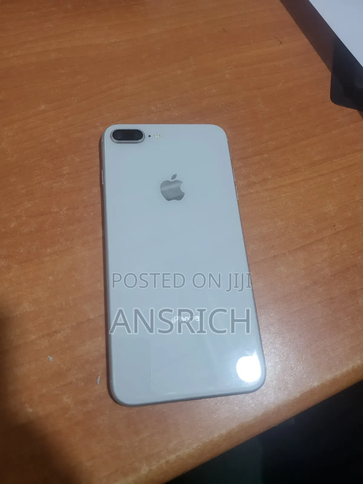 Apple iPhone 8 Plus 64 GB White