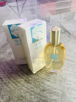 Elizabeth Arden Blue Grass Eau De Parfum Spray - 100ml / 3.3 Fl Oz