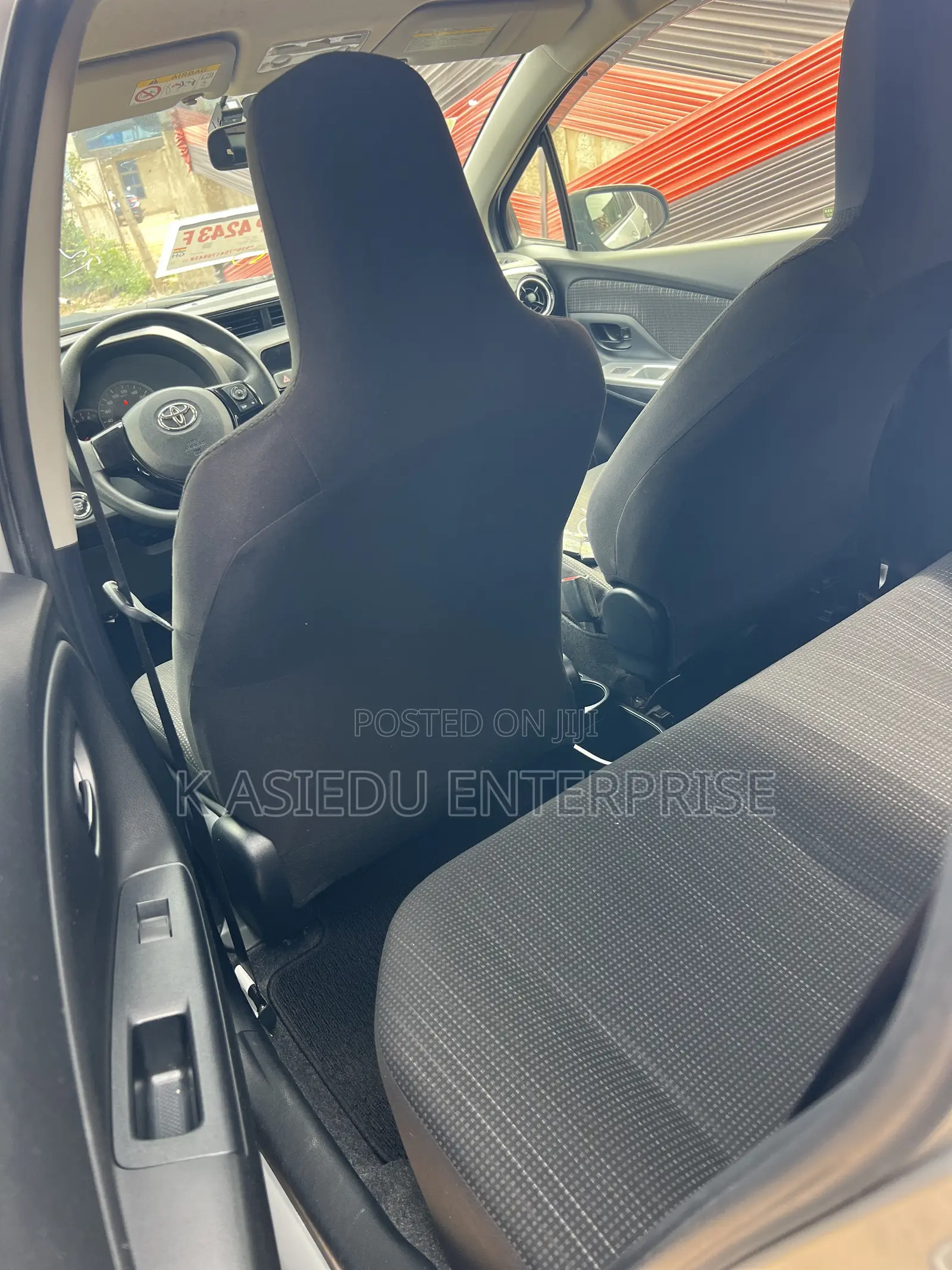 Toyota Vitz 1.3 AWD 3dr 2017 Silver