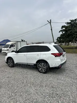 Mitsubishi Outlander SE AWC 2019 White