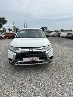 Mitsubishi Outlander SE AWC 2019 White