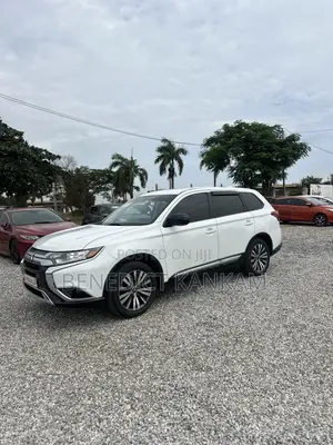 Mitsubishi Outlander SE AWC 2019 White