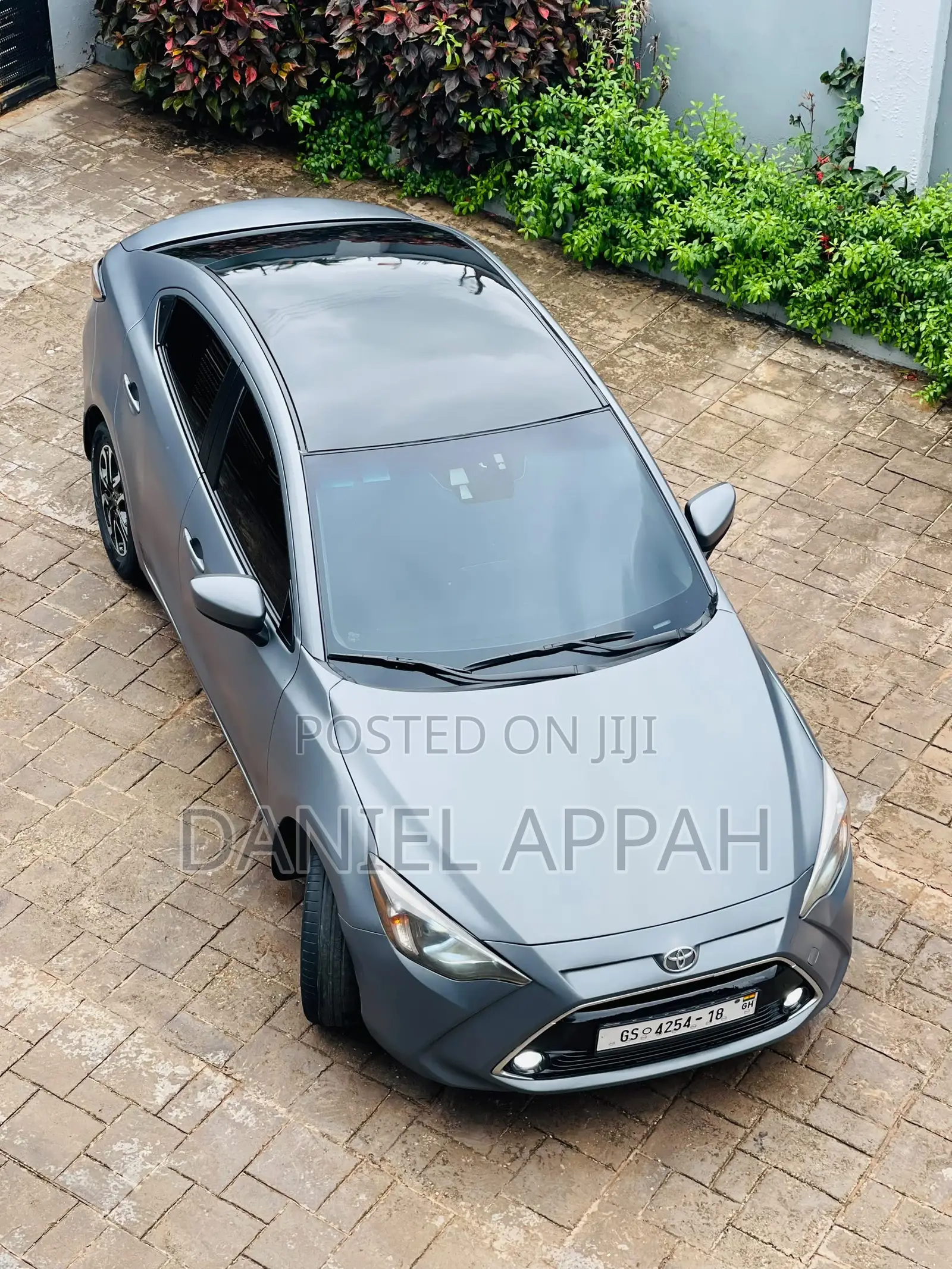 Toyota Yaris 2017 Gray
