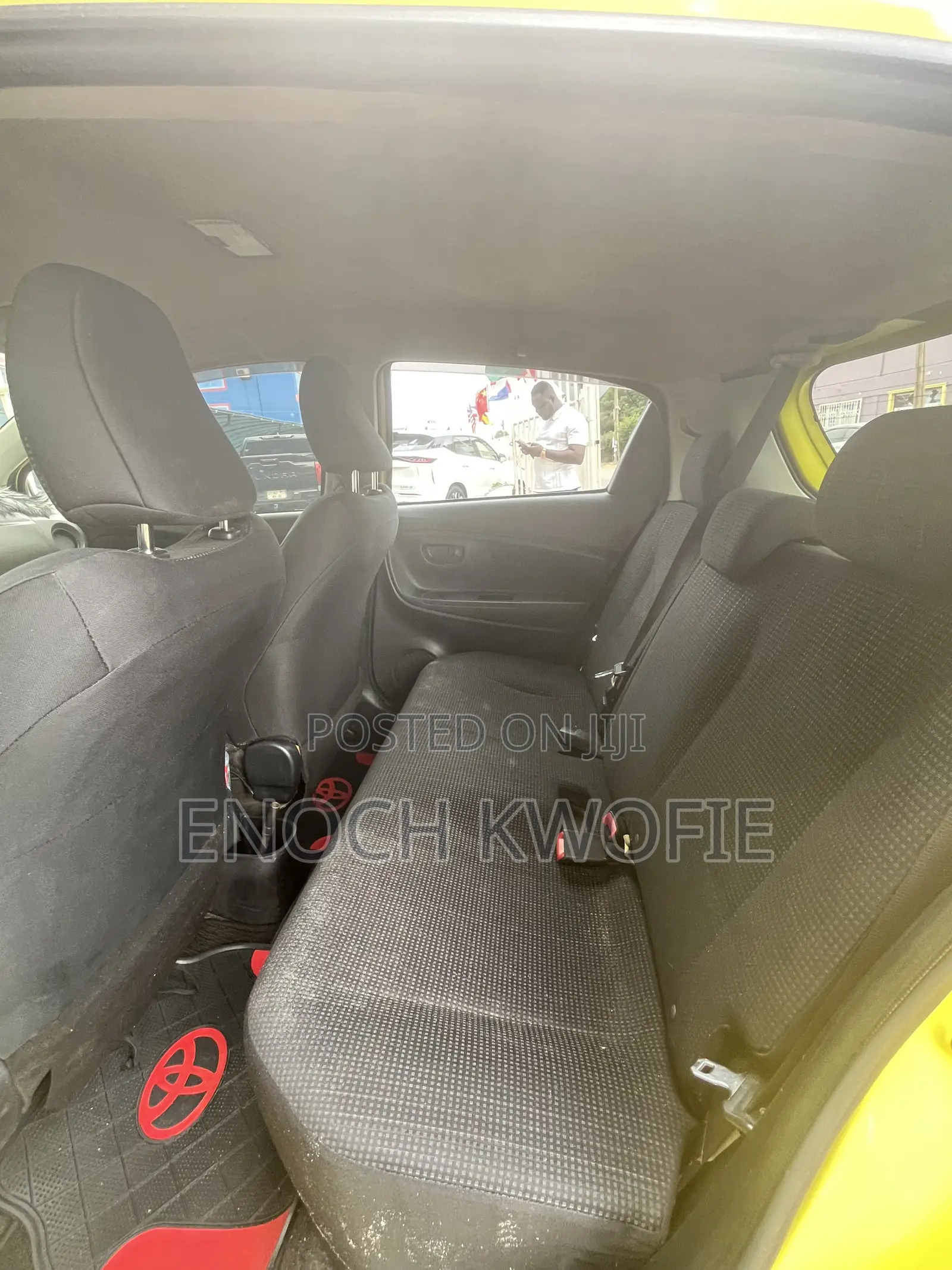Toyota Vitz 2015 Yellow