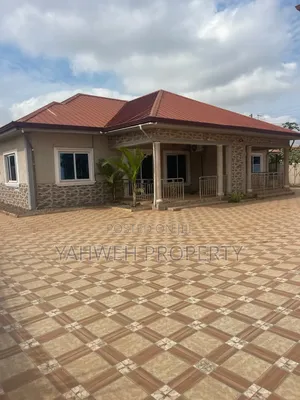 2bdrm House in Coastal, Accra Metropolitan for rent