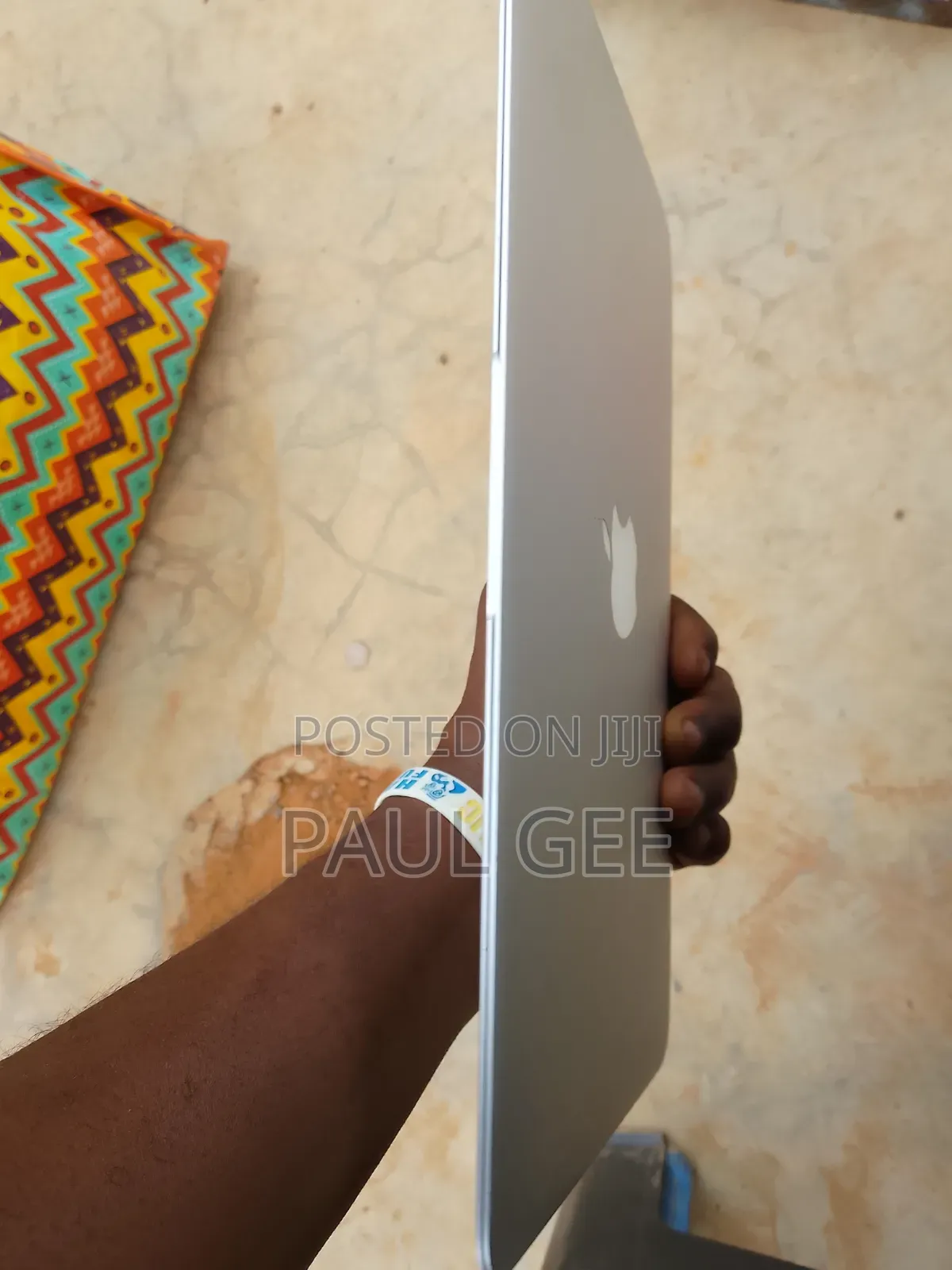 Laptop Apple MacBook Air 4GB Intel Core 2 Duo SSD 128GB