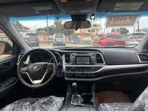 Toyota Highlander 2019 White