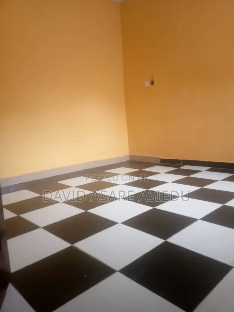 Chamber and Hall for Rent at Abokobi Boi