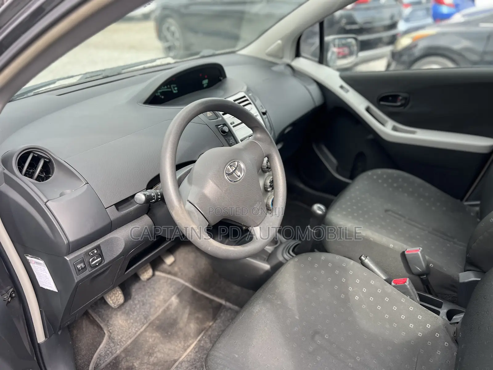 Toyota Vitz 2010 Gray