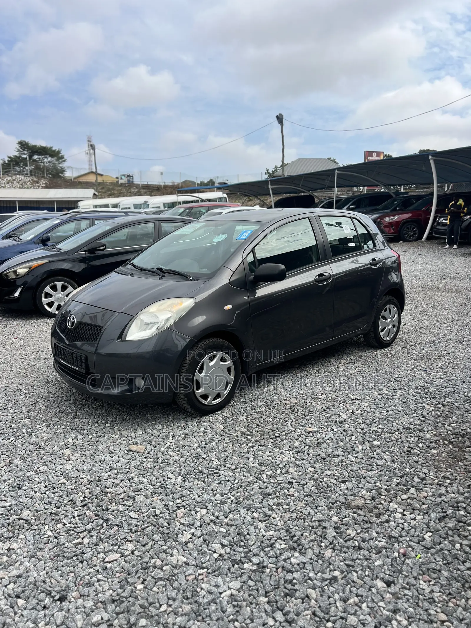 Toyota Vitz 2010 Gray