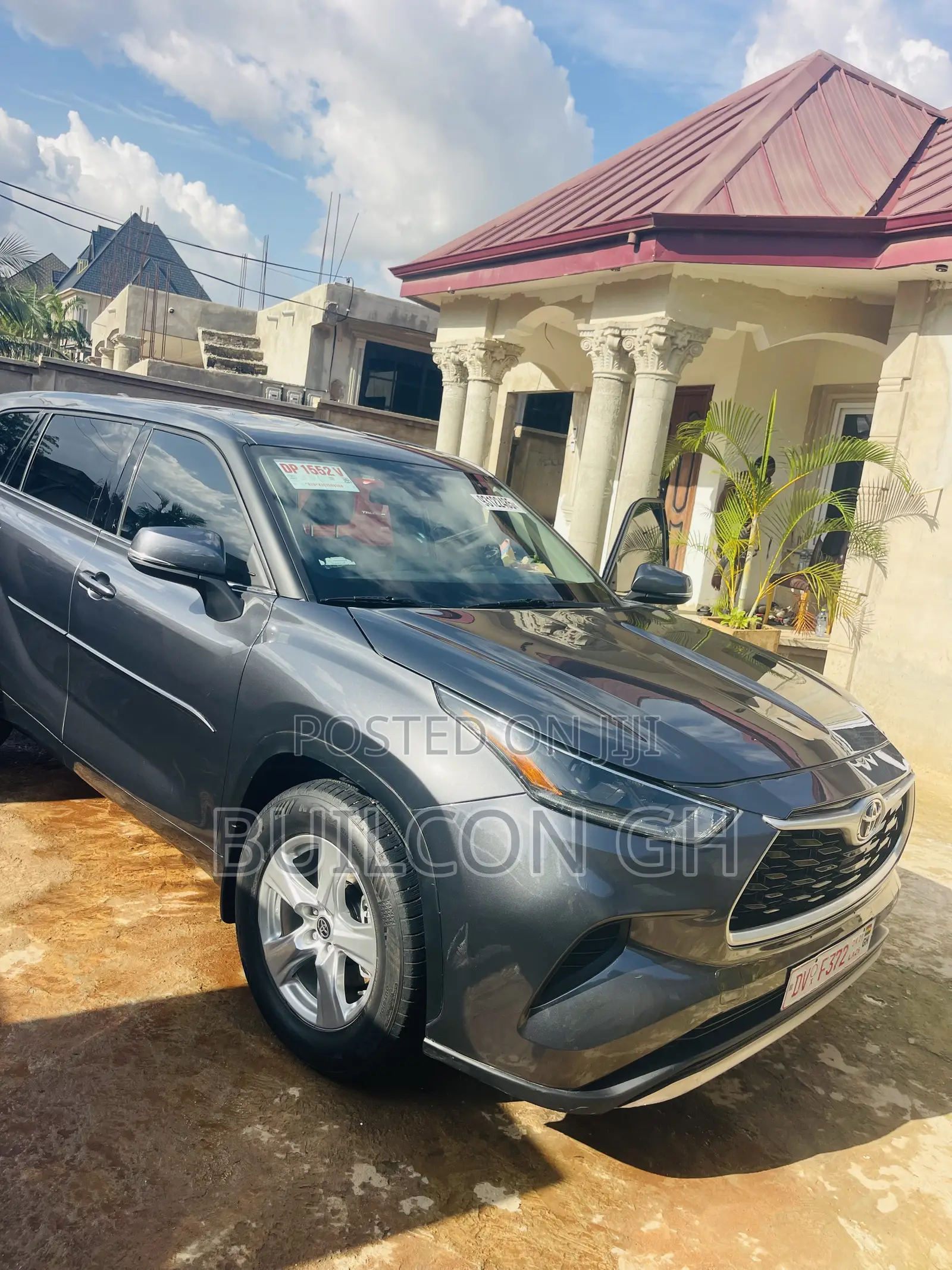 Toyota Highlander XLE 2022 Silver