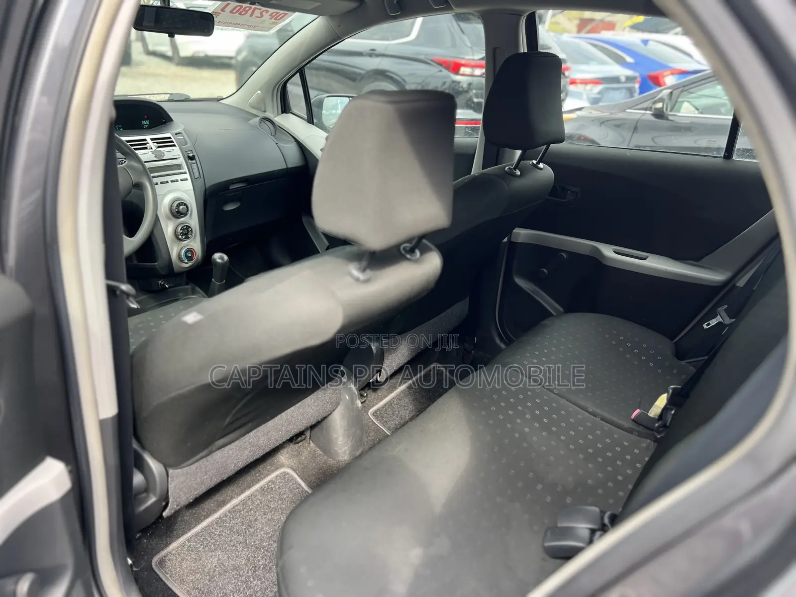 Toyota Vitz 2010 Gray