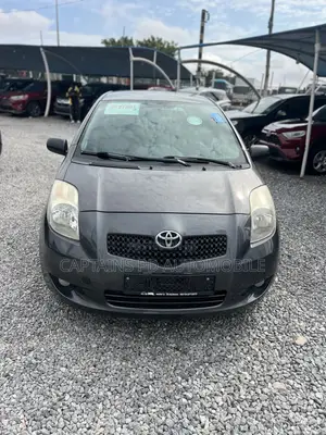 Toyota Vitz 2010 Gray