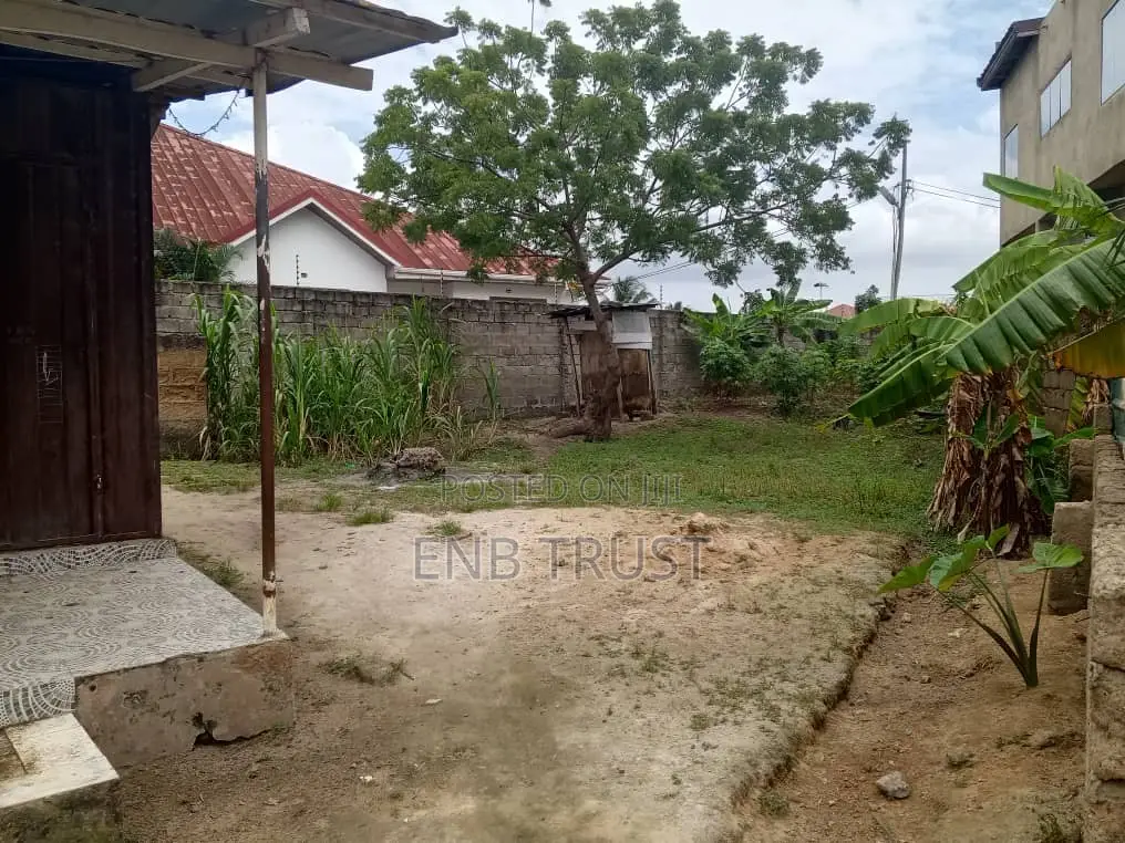 Half Plot of Land for Sale at Ablekuma Oduman