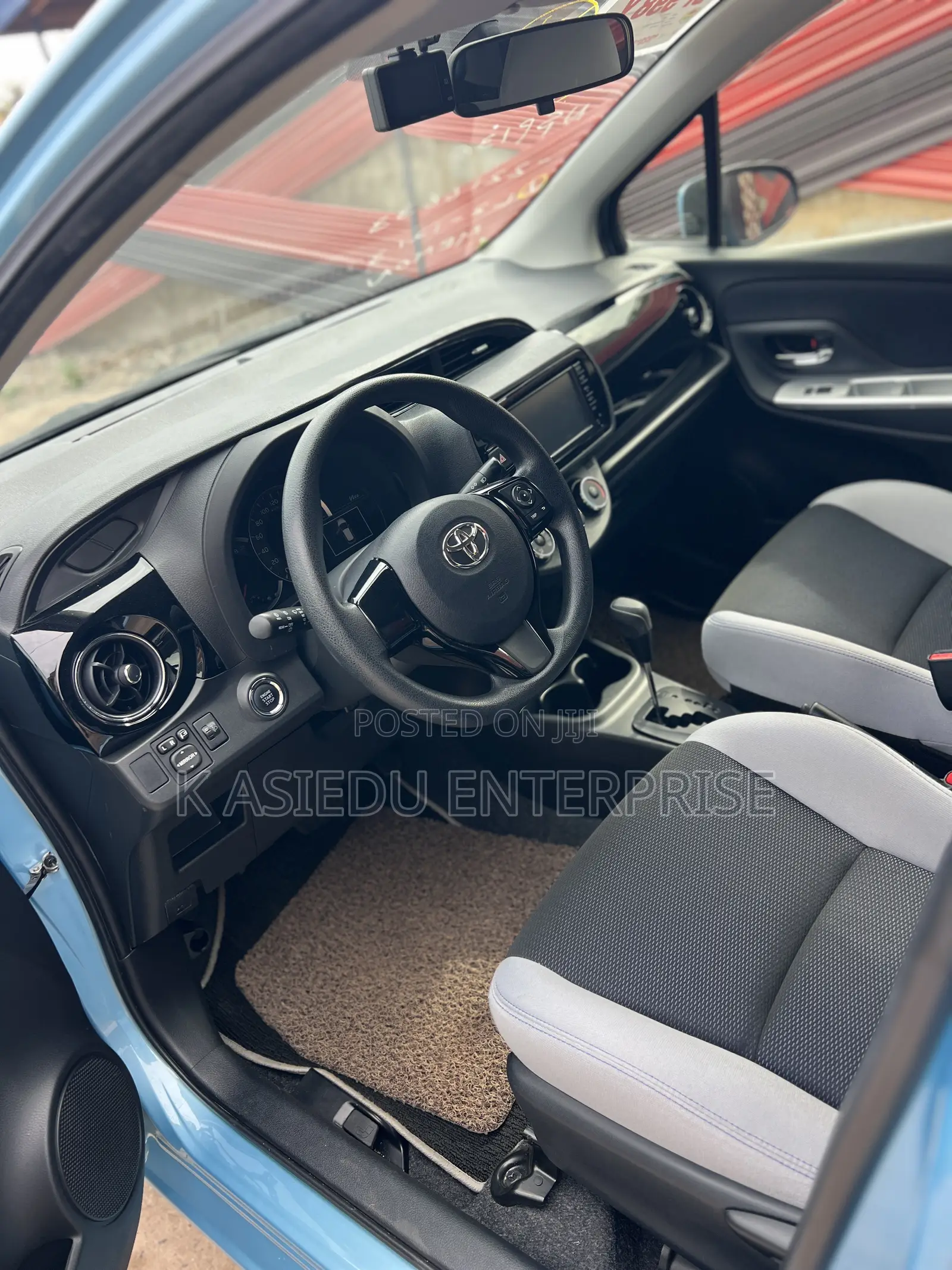 Toyota Vitz 1.3 AWD 3dr 2015 Blue