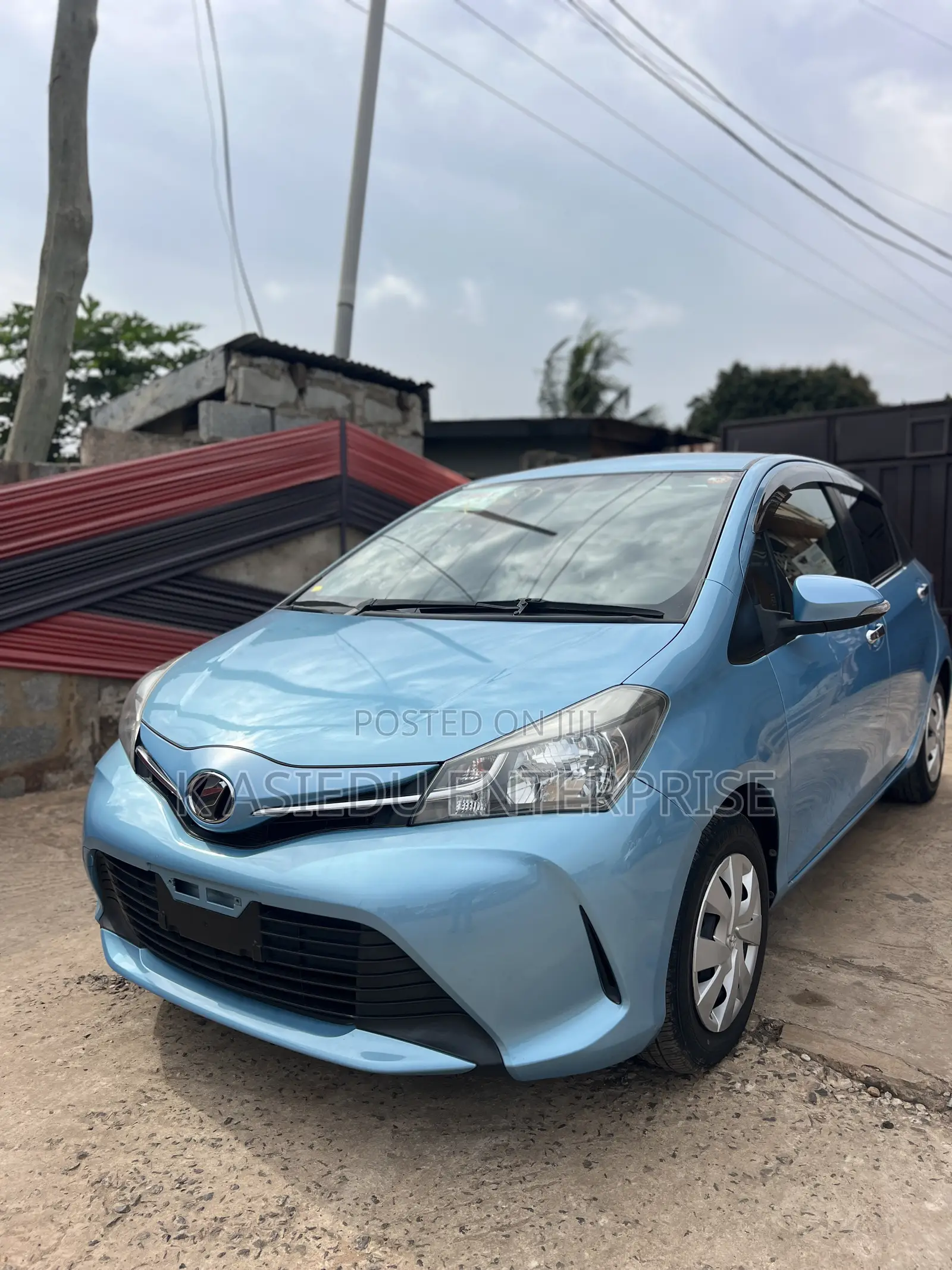 Toyota Vitz 1.3 AWD 3dr 2015 Blue