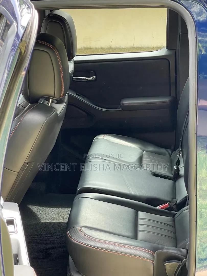 Nissan Frontier 2023 Blue