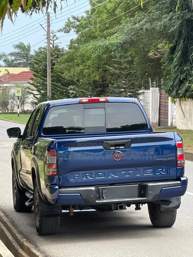 Nissan Frontier 2023 Blue
