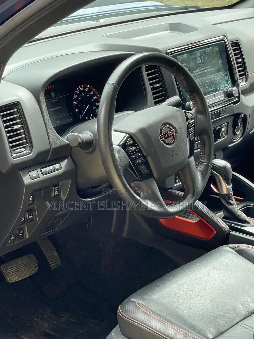 Nissan Frontier 2023 Blue