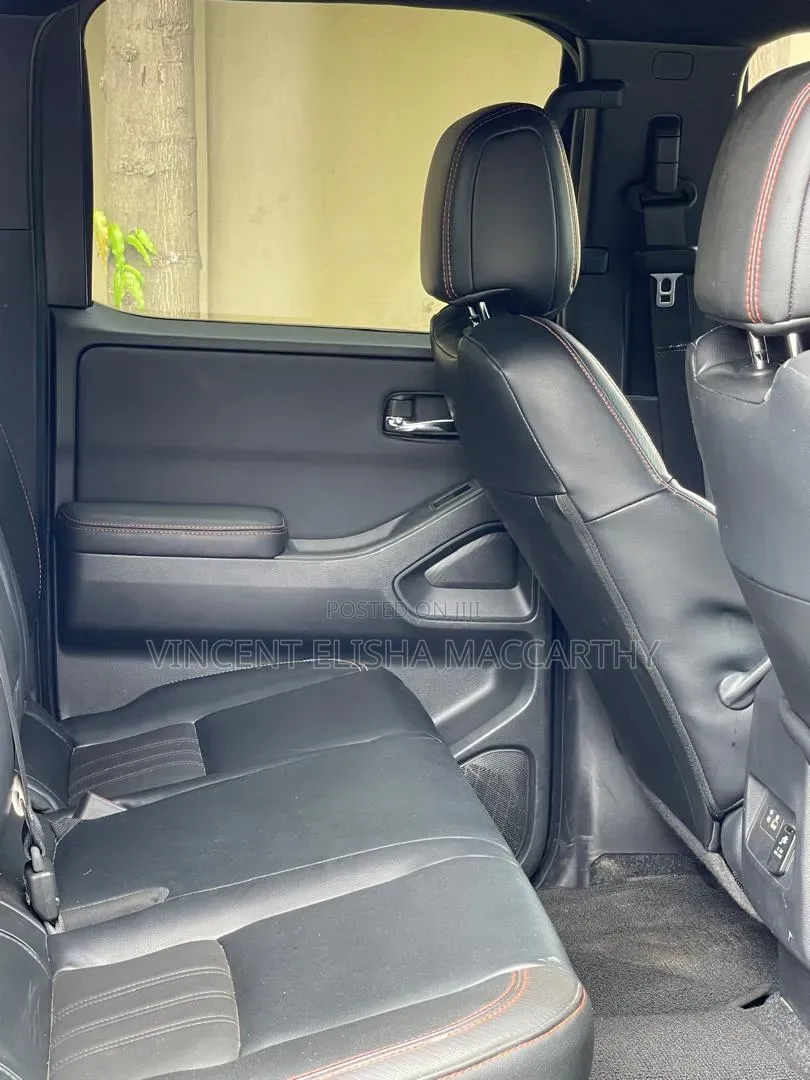 Nissan Frontier 2023 Blue