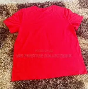 Red "AFRICA" Graphic Print T-Shirt