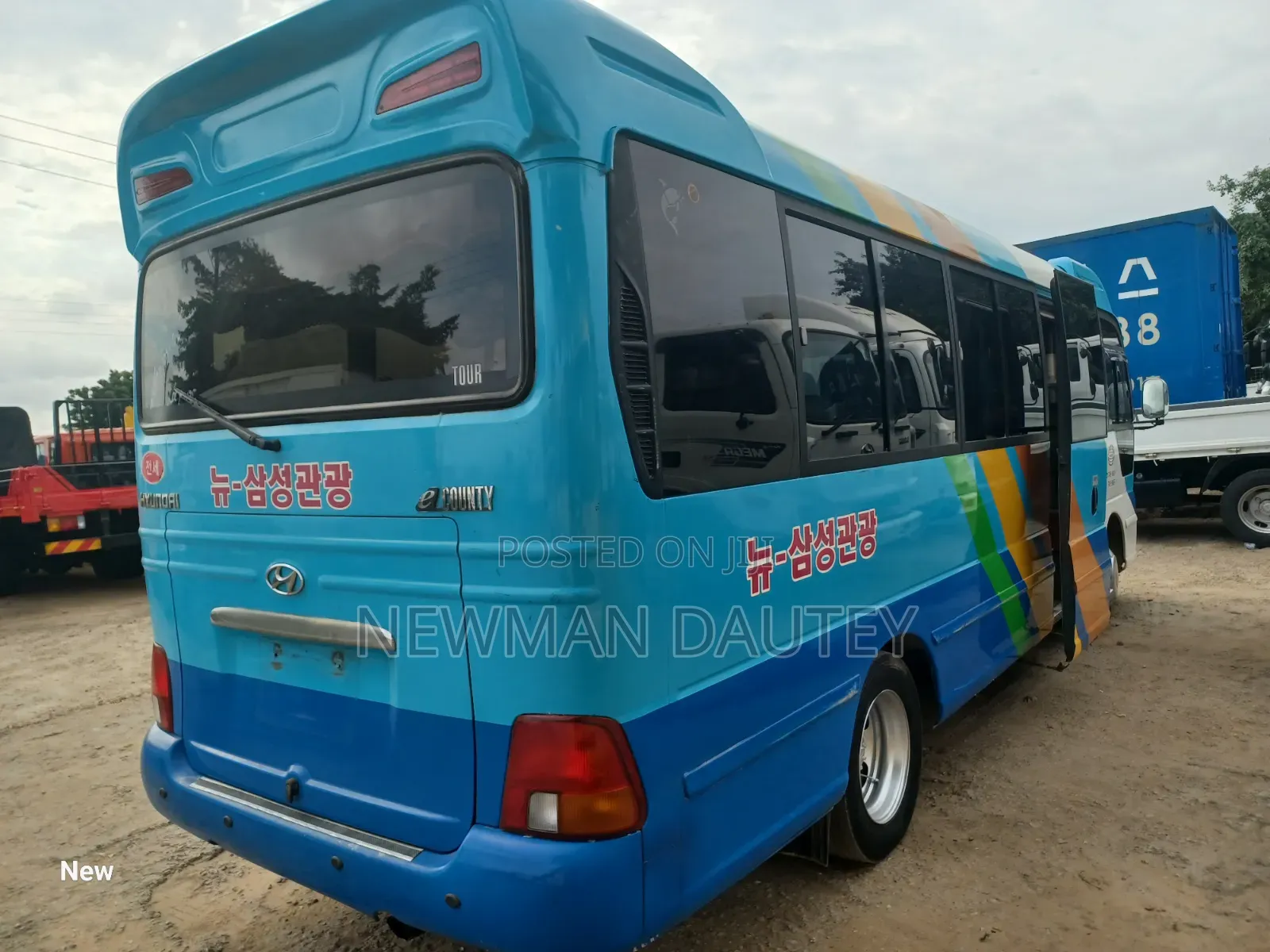 Hyundai County 2015 Blue