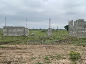 Afienya–Shai Hills, 7 Minutes From School Junction