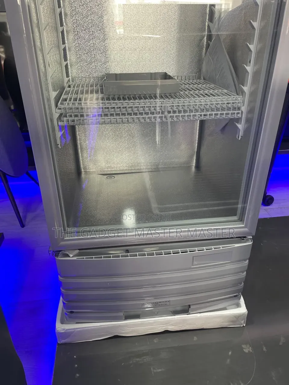 Gold Star GSSC-329L Upright Showcase Display Refrigerator
