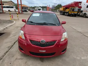 Toyota Yaris 2012 Red
