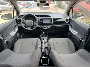 Toyota Vitz 1.3 AWD 3dr 2017 White