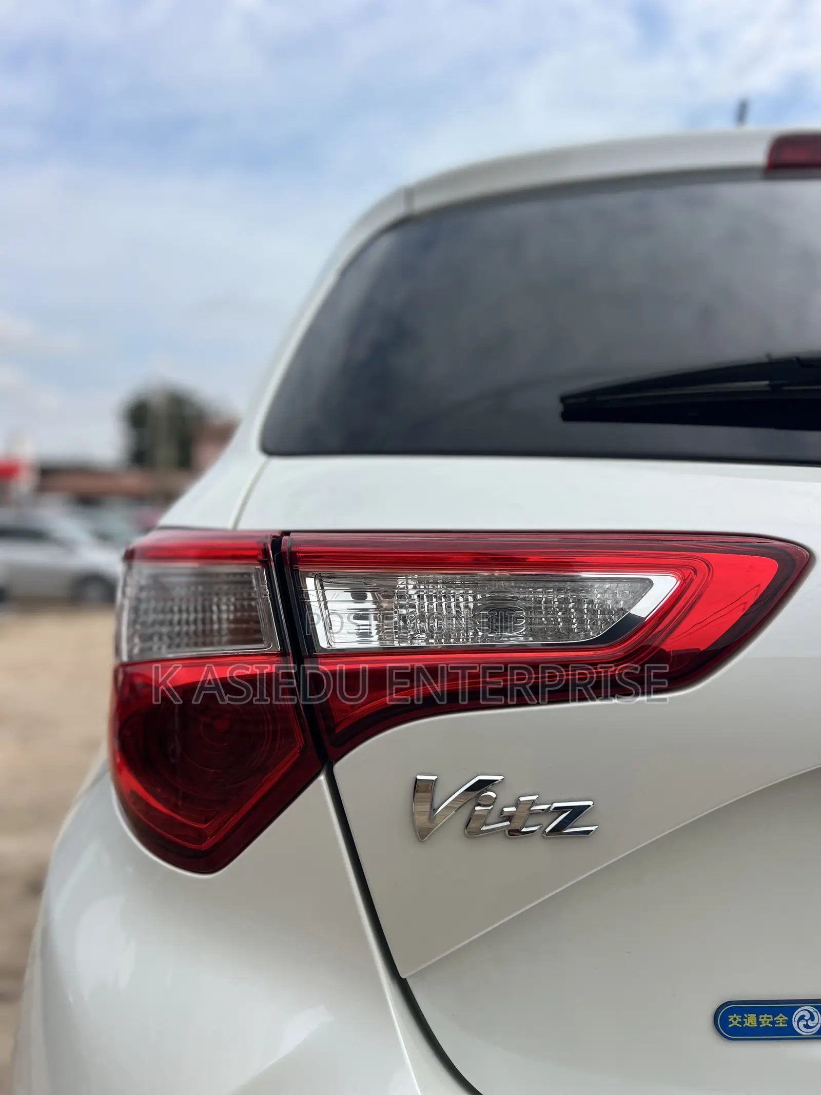Toyota Vitz 1.3 AWD 3dr 2017 White