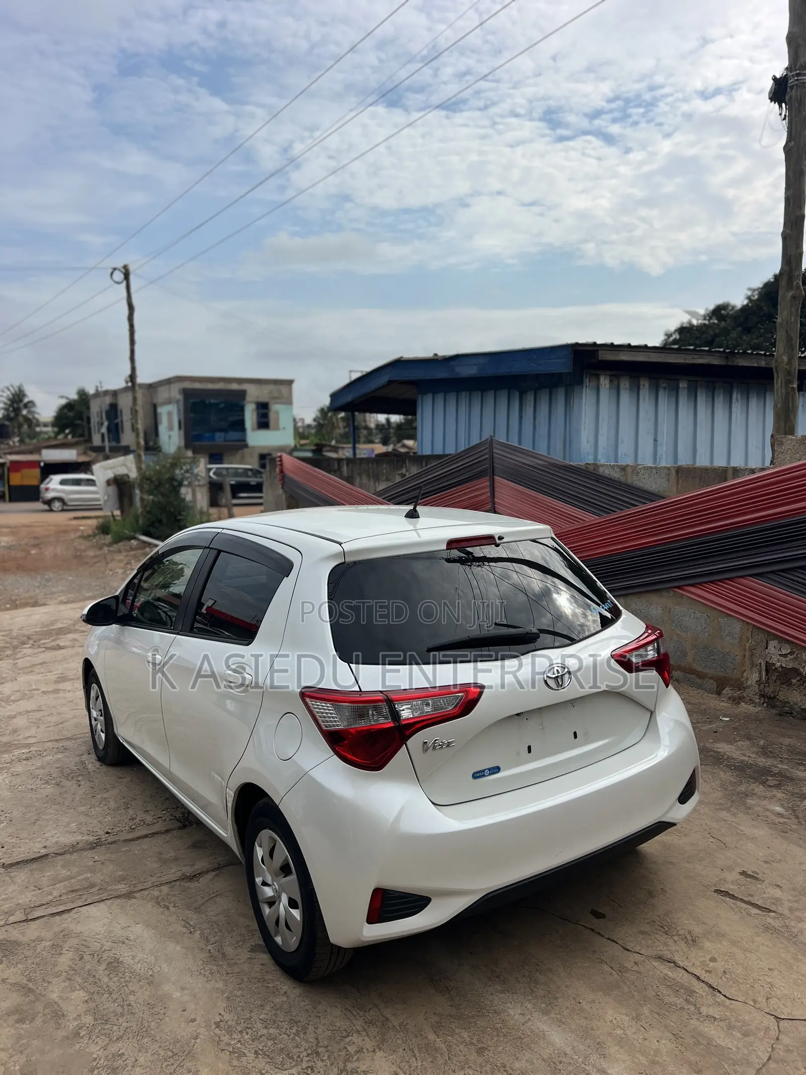 Toyota Vitz 1.3 AWD 3dr 2017 White