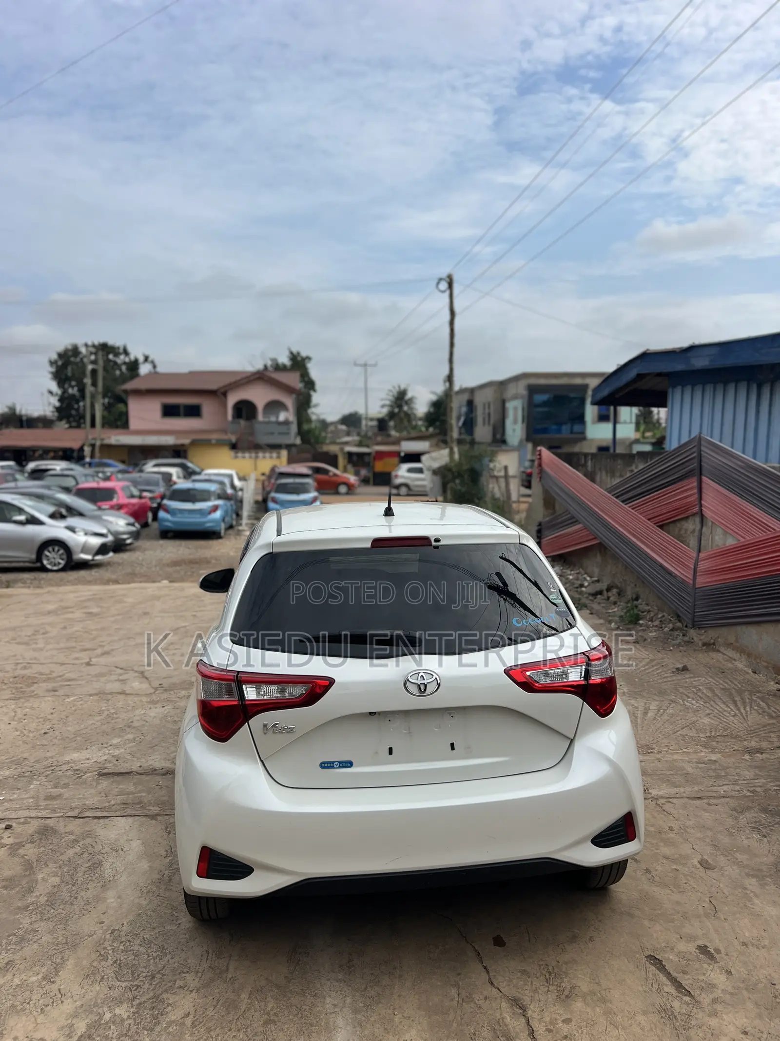 Toyota Vitz 1.3 AWD 3dr 2017 White