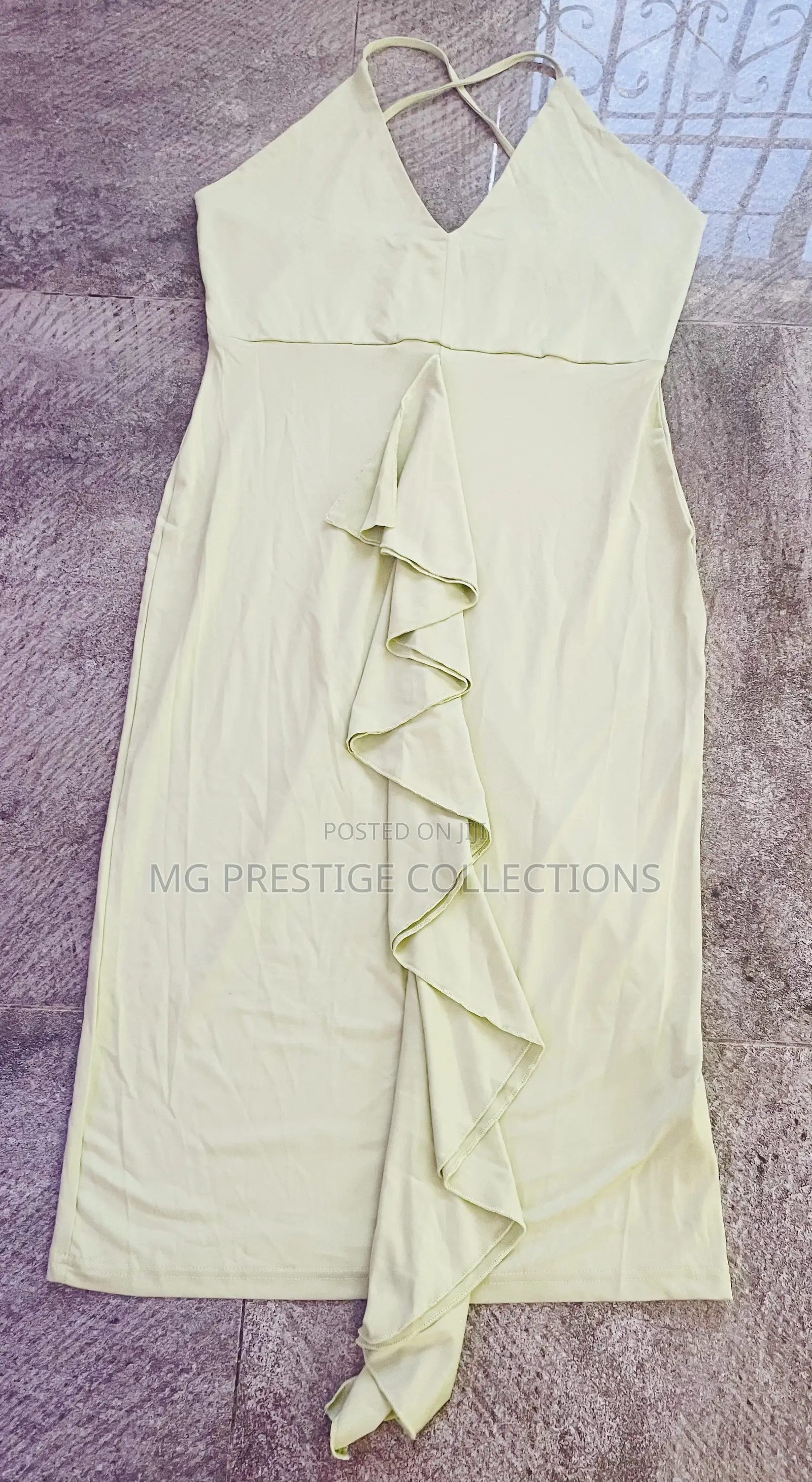 Women's Light Yellow v-Neck Ruffle Front Midi Dress