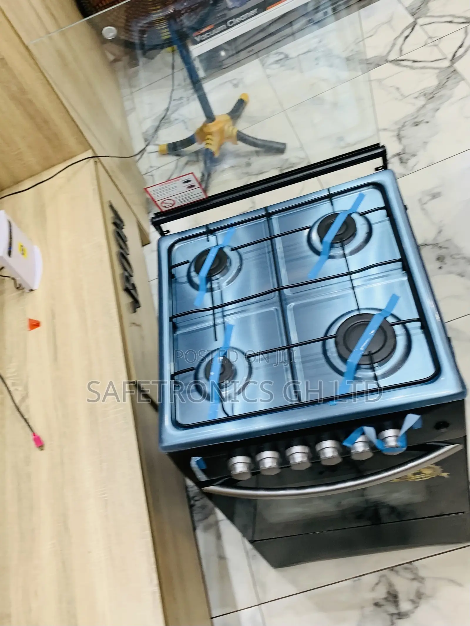 Experience New Black Volcano 4 Gas (50*50) Oven