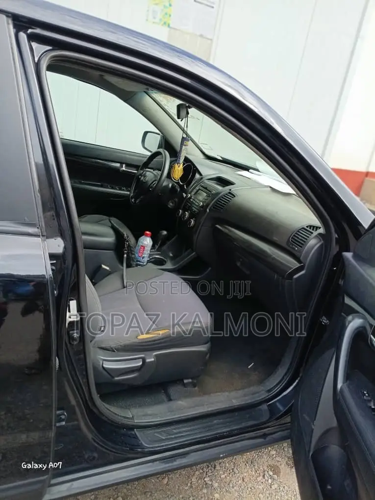 Kia Sorento 2012 Black