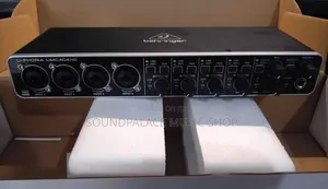 Behringer U-Phoria UMC404HD 4x4 USB Audio and MIDI Interface