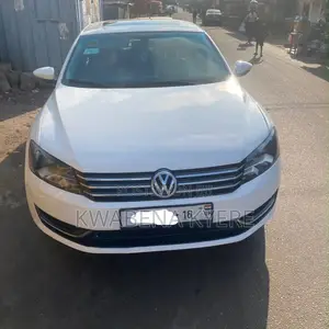 Volkswagen Passat SE 2013 White